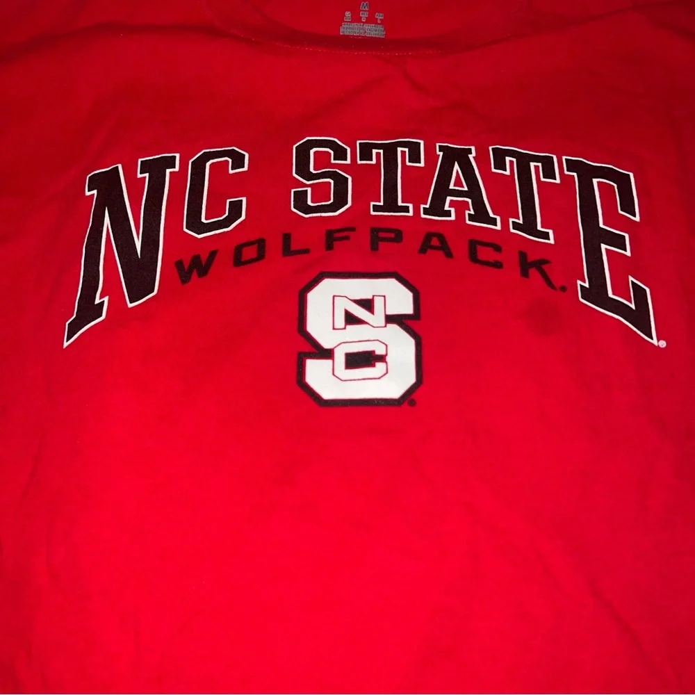 Champion Red NC State Wolfpack Tee Size Medium - Picture 3 of 4